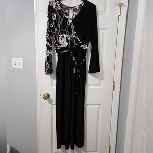 NWOT: Women's Stretchy Pull-On Jumpsuit - Medium